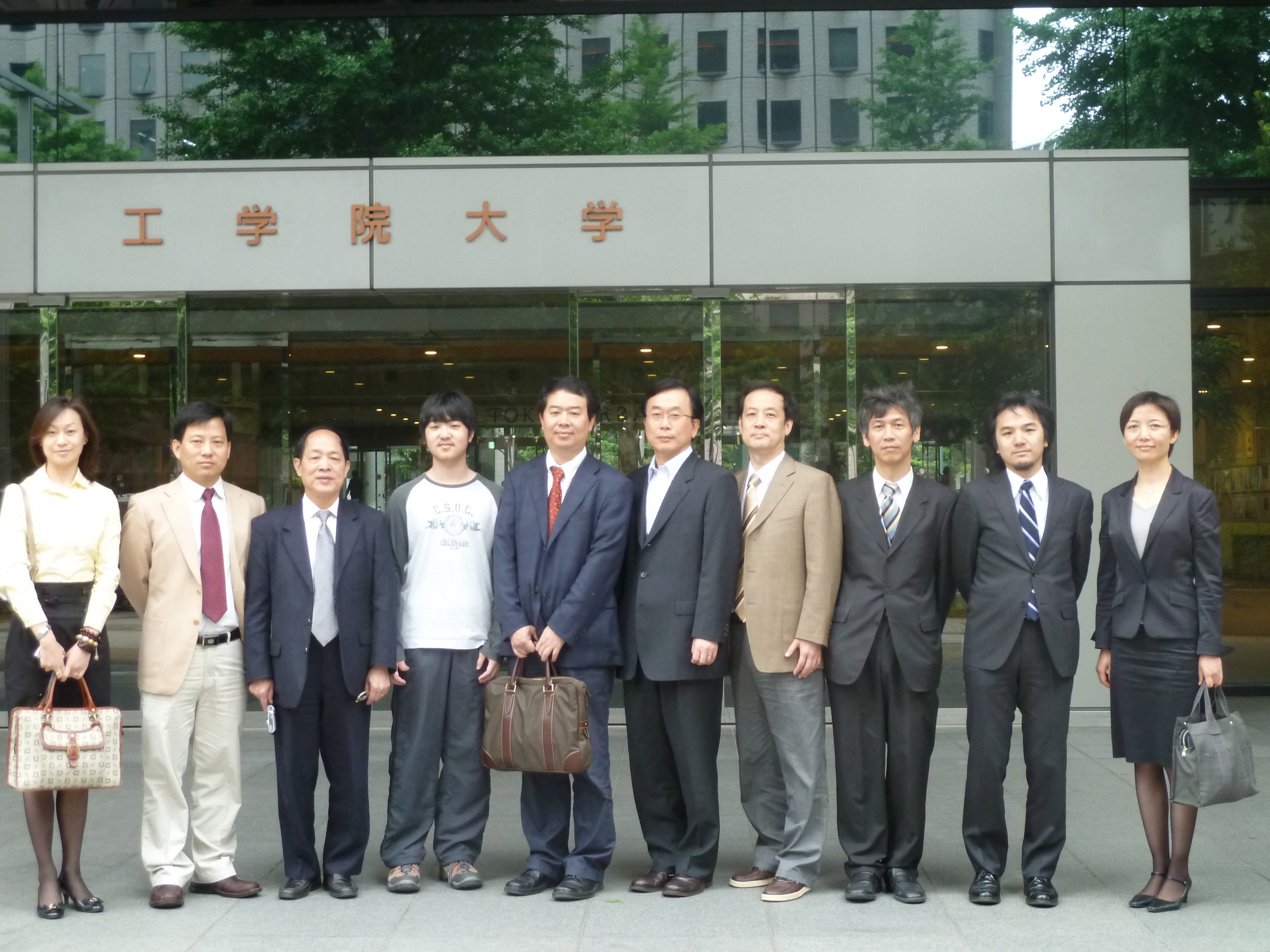 2010年5月 新宿校舎にて,FuTure本学訪問，中国FuTURE Forum御一行様と水野先生，山口先生ら