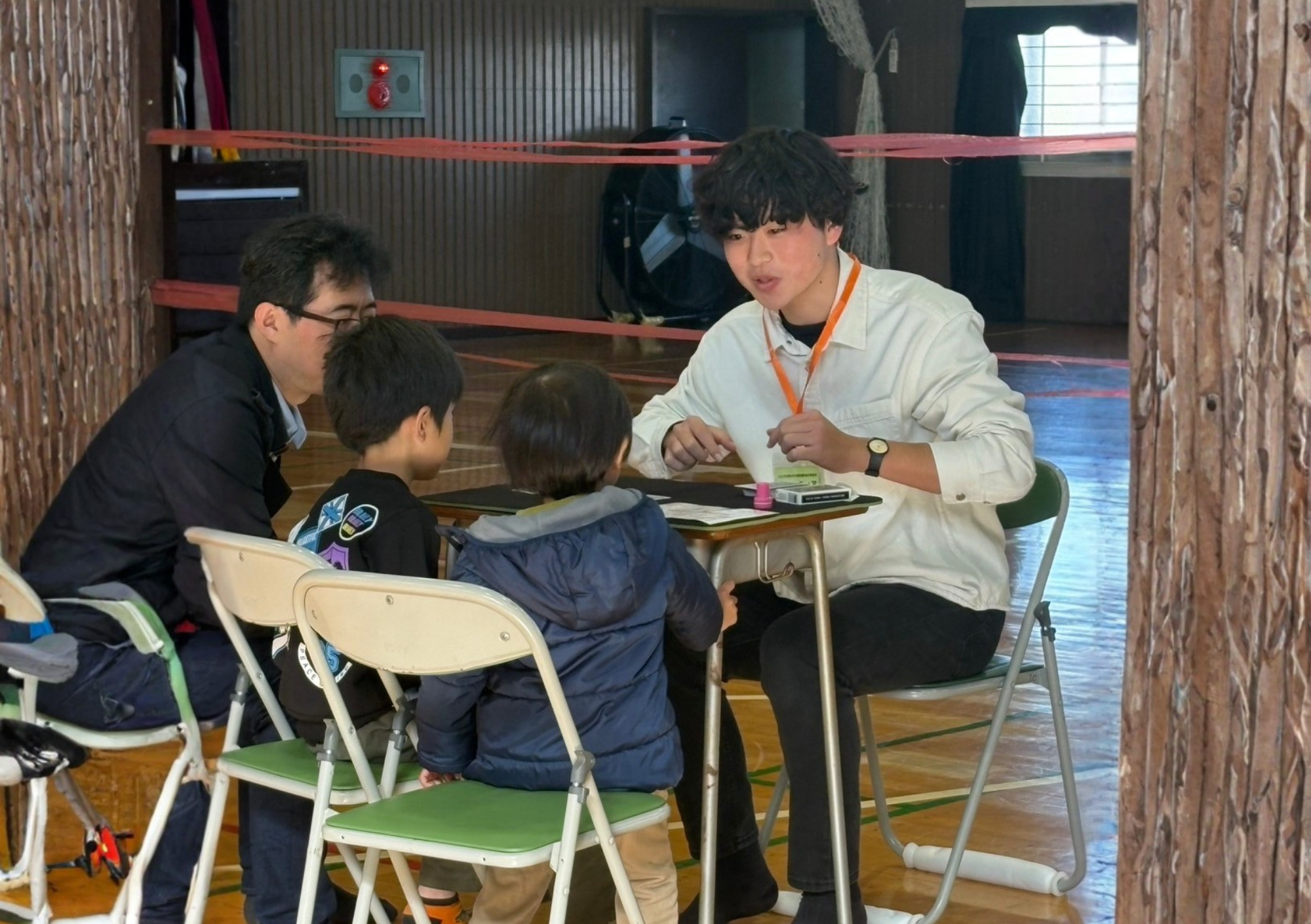 小学校でのマジック&ジャグリングショー